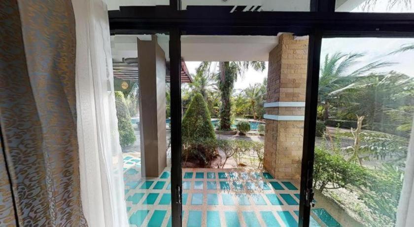 Nattha Waree Hot Spring Resort And Spa Ban Nua Khlong Exterior foto